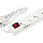 PRELUNGITOR CU ÎNTRERUPĂTOR, 4 PRIZE CU ÎMPĂMÂNTARE, 1,5M